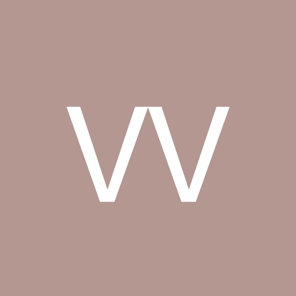 Profile Picture of Valentina Valentina (@valentina65346) on Poshmark