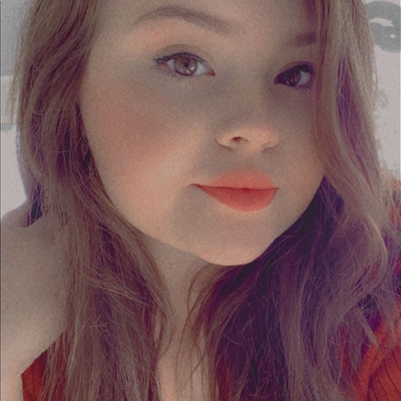 Profile Picture of Melody Harper (@melmel133) on Poshmark