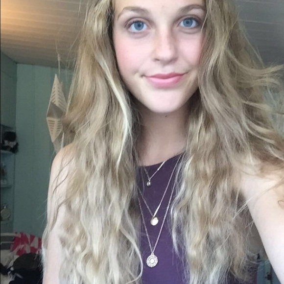Profile Picture of Gabriella Mackenzie (@gabriellamack21) on Poshmark