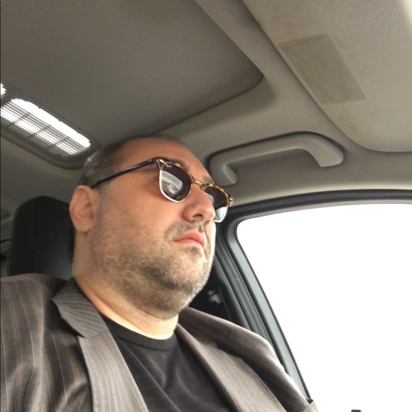 Profile Picture of Louie Menetti (@luiemenetti1) on Poshmark