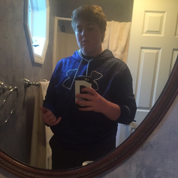 Profile Picture of John Allen (@johnnyallen6565) on Poshmark