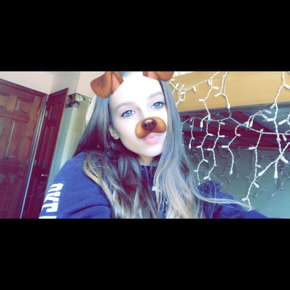 Profile Picture of Piper Staufenberger (@piper642) on Poshmark