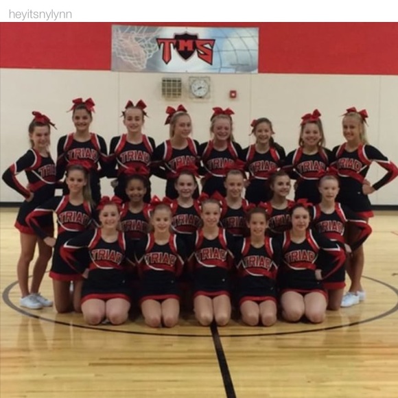 Profile Picture of Taylor Barkus (@okayitstay06) on Poshmark