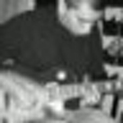 Profile Picture of Daniel Neyra (@slashdn) on Twitter