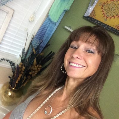 Profile Picture of Suzanne Fuqua (@precioussuzyq) on Twitter