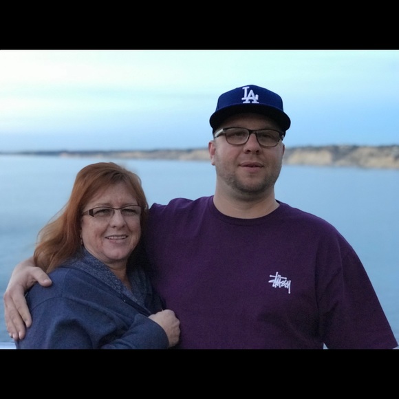 Profile Picture of James Carlson (@youngarigold) on Poshmark