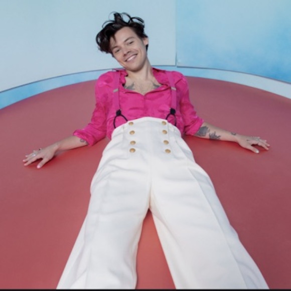 Profile Picture of Rae Freach (@raefreach) on Poshmark