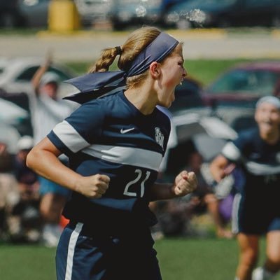 Profile Picture of Olivia Ross (@liviballerr) on Twitter