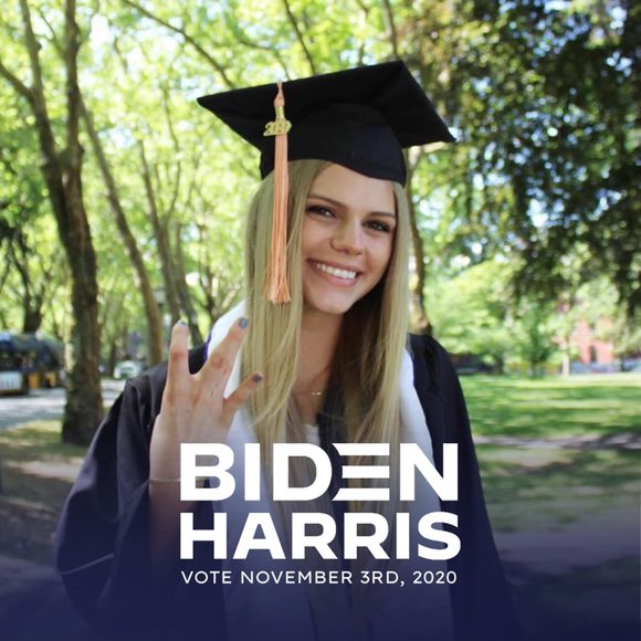 Profile Picture of Zoë Whidden (@woezhidden) on Poshmark