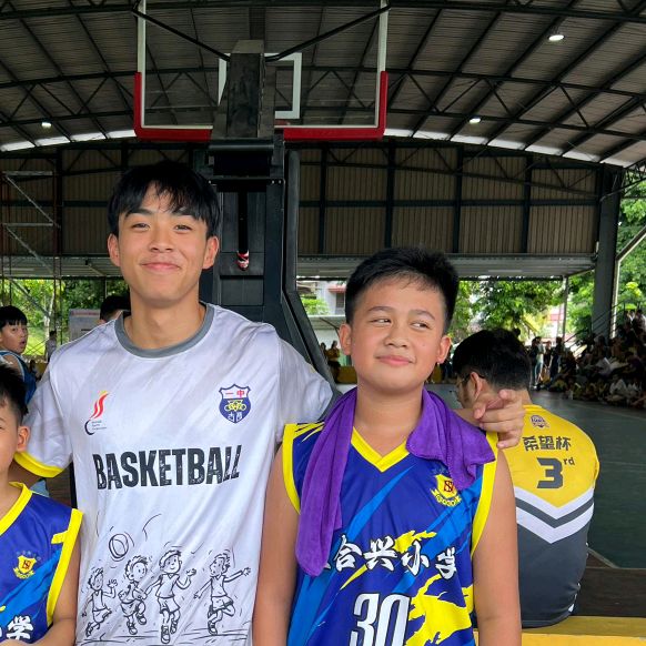 Profile Picture of 三分射手 (@davidliong.50) on Tiktok