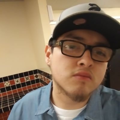 Profile Picture of Erik Loza (@erik_mf_king18) on Twitter