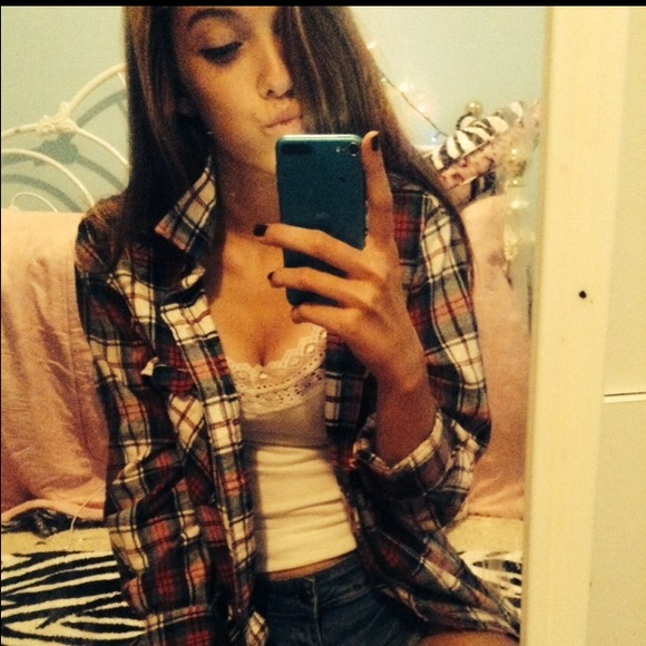 Profile Picture of Terra Peek (@terra_peek) on Poshmark