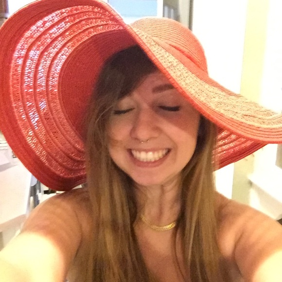 Profile Picture of Maria Timofeeva (@mati8541) on Poshmark