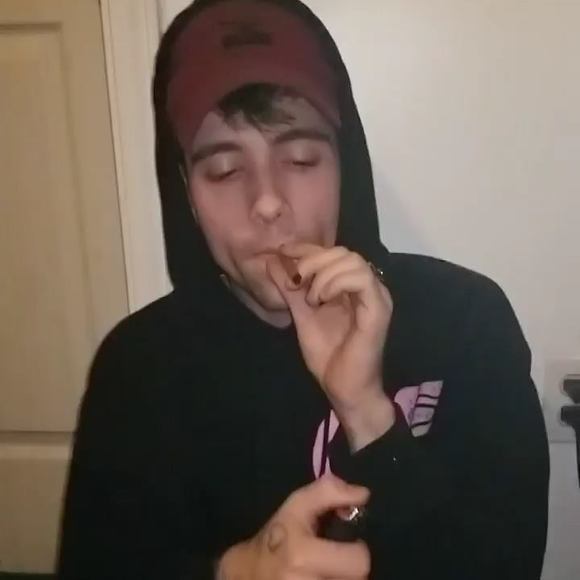 Profile Picture of Chasse Unterberg (@chasseyoo18) on Poshmark