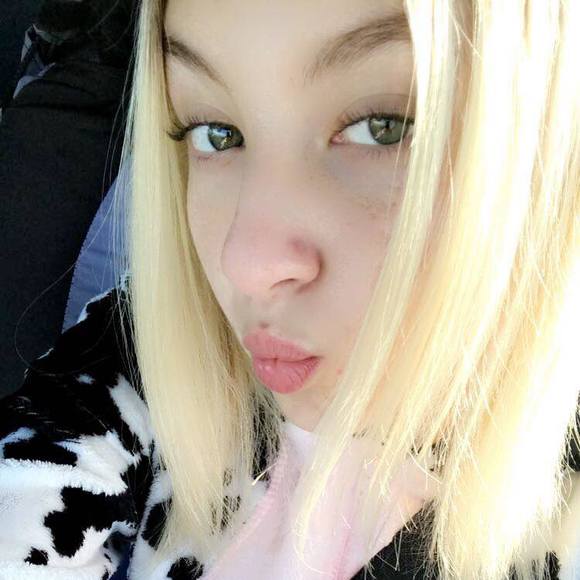 Profile Picture of Mykalah Springstead (@mykalahs) on Poshmark