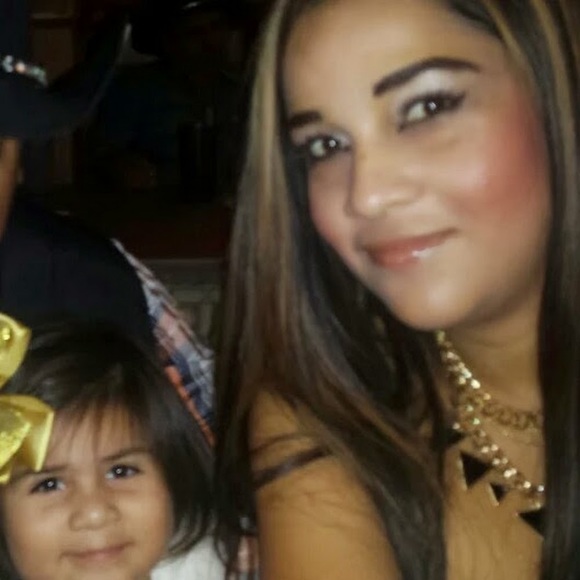 Profile Picture of Lucero Rodriguez (@lucerordz283) on Poshmark