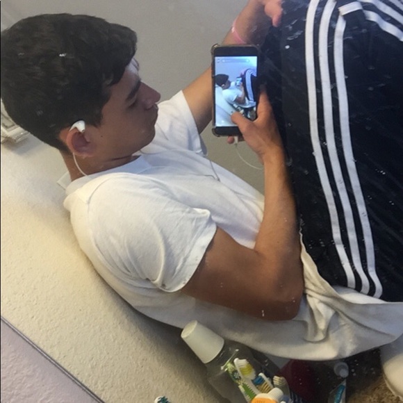 Profile Picture of Jonathan Hidalgo (@johny943) on Poshmark