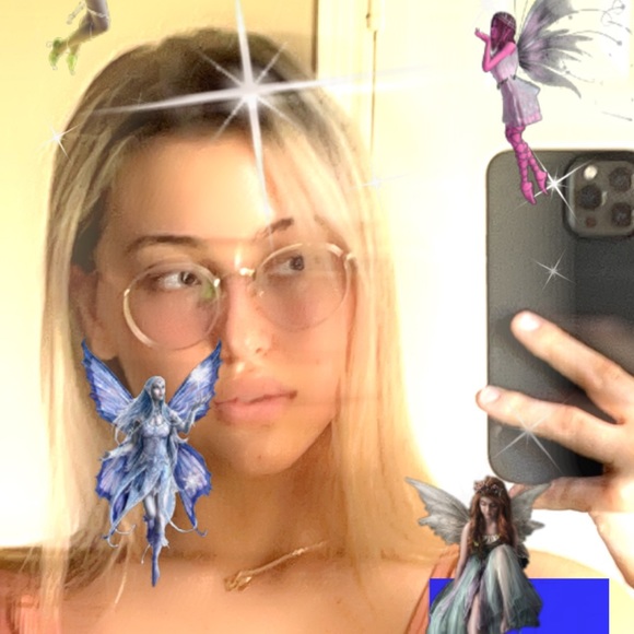 Profile Picture of Kayla Gnipp (@steamilk) on Poshmark