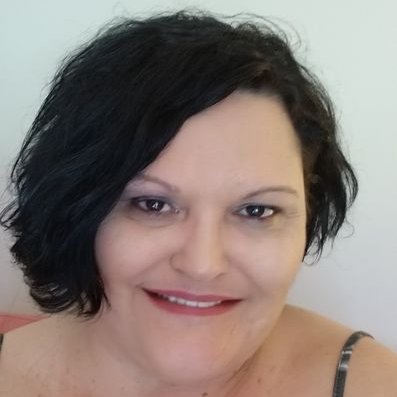 Profile Picture of Lisa Dash (@LisaDash8) on Twitter