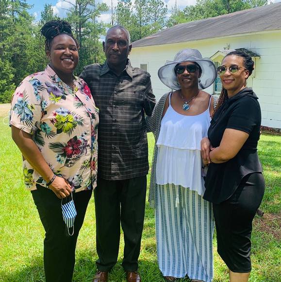 Profile Picture of Aspriona Gilbert (@asprionagilbert) on Poshmark