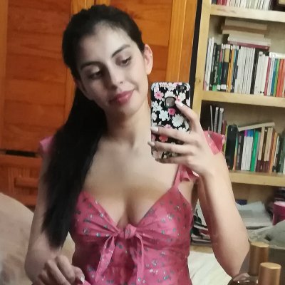 Profile Picture of Itzel Nayeli Robles (@ItzeleRomi) on Twitter