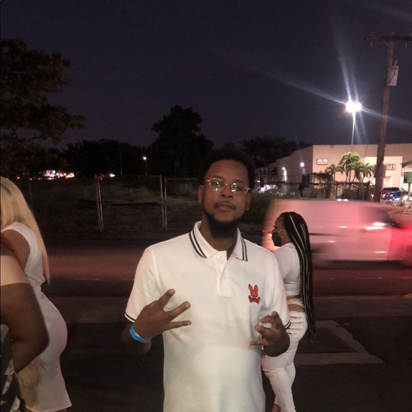 Profile Picture of Shannon Foster (@shannonfoste643) on Poshmark