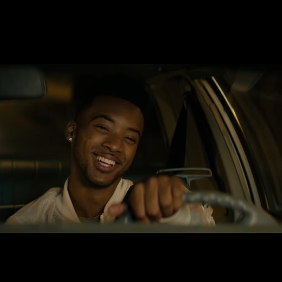 Profile Picture of Zohal Samadi (@zohal2201) on Poshmark