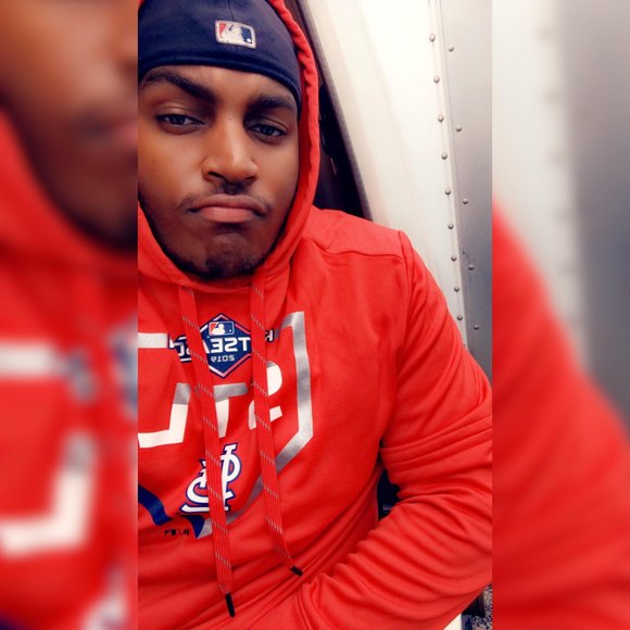 Profile Picture of Leondre Nicholson (@lnichols0777) on Poshmark