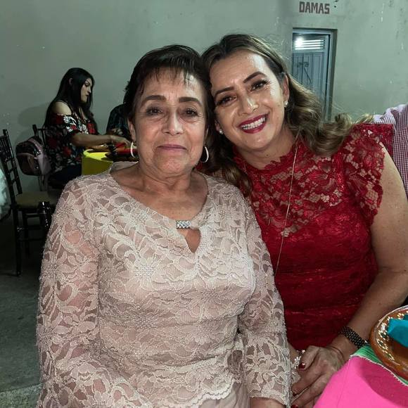 Profile Picture of Guillermina Miranda-ortega (@guillerminam916) on Poshmark