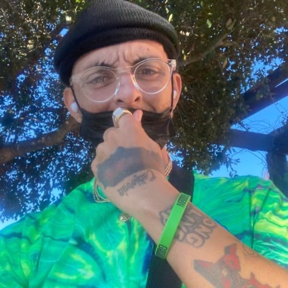 Profile Picture of Karris Colter (@karriscolter) on Poshmark