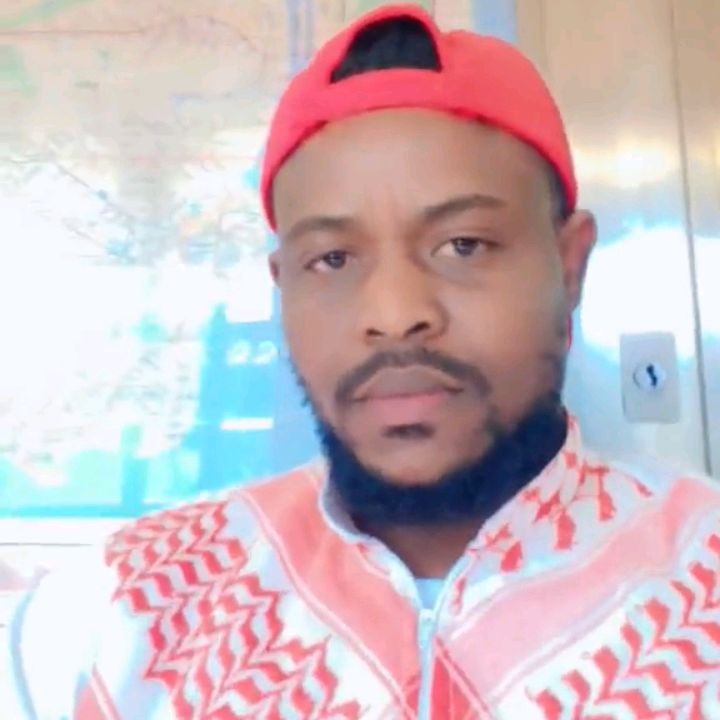 Profile Picture of Larry Bodowè🇹🇬🇨🇩🇦🇴🇨🇬 (@saliovmbongo.lave) on Tiktok