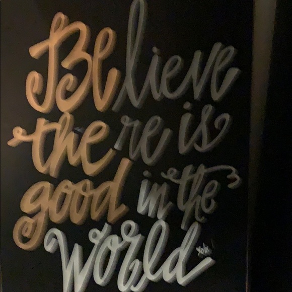 Profile Picture of Debra Borrelli (@debbborrelli) on Poshmark