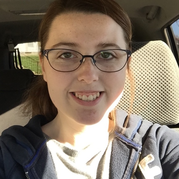 Profile Picture of Haley Hill (@singer16) on Poshmark