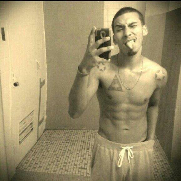 Profile Picture of Rueben Colon (@the_nub) on Poshmark