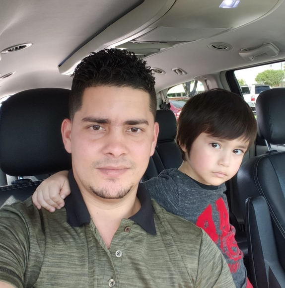 Profile Picture of Alejandro Hidalgo (@alejandrohid335) on Poshmark