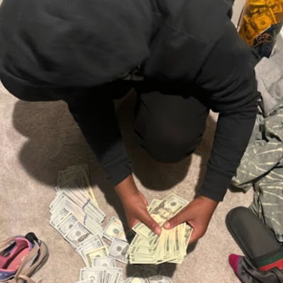 Profile Picture of Fred Fred (@freddygoo22) on Poshmark