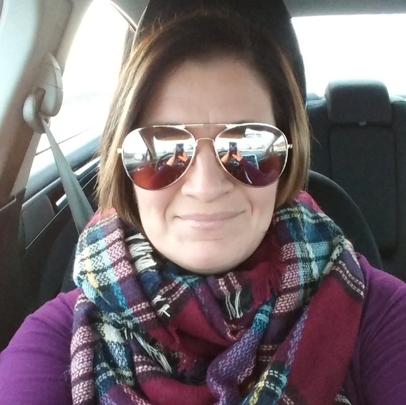 Profile Picture of Magee Mitchell (@cubsfan0627) on Poshmark