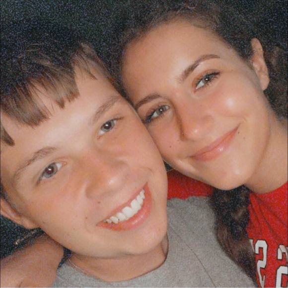 Profile Picture of Sydnee Duffield (@sydneeduffield) on Poshmark