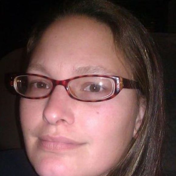 Profile Picture of Cassie Reinecke (@cassiereinecke) on Poshmark