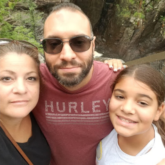 Alicia Deblasio - Poshmark Profile Picture of Alicia Deblasio (@sofia_rose29) on Poshmark