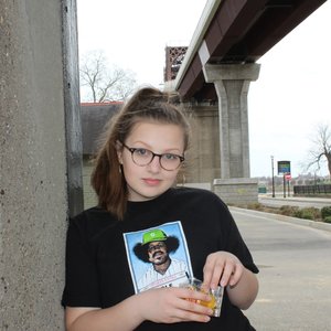 Profile Picture of Chloe (@chloeapt) on Myspace