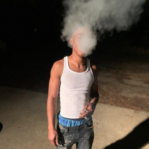 Profile Picture of Dee Dokes (@dokesdeandre357) on Poshmark