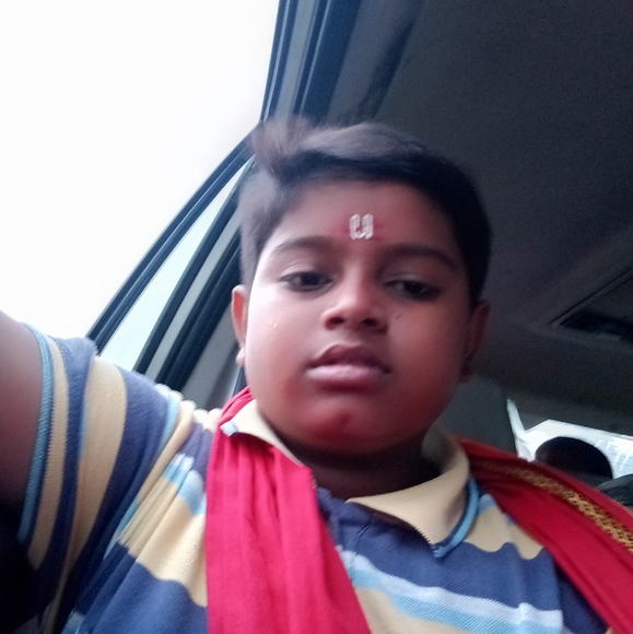 Profile Picture of Kalla Rushil (@kallarushil) on Poshmark