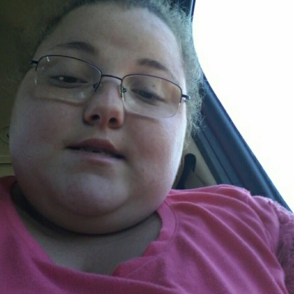 Profile Picture of Mackenzie Dugan (@kenziedugan1998) on Poshmark