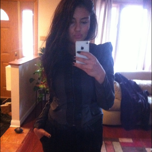 Profile Picture of Lana Jorey (@lanaajo) on Poshmark