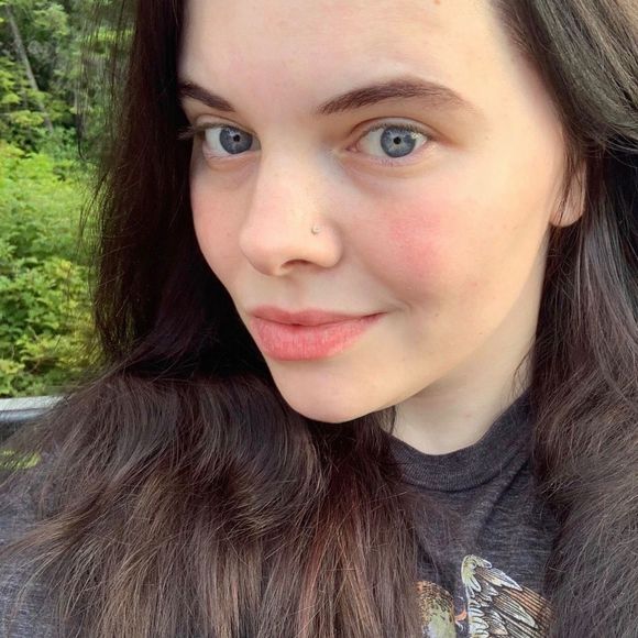 Jesse Bartelds - Poshmark Profile Picture of Jesse Bartelds (@jessecabartelds) on Poshmark