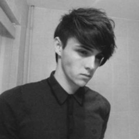 Profile Picture of Nelson Hazlitt (@smallmango63) on Poshmark