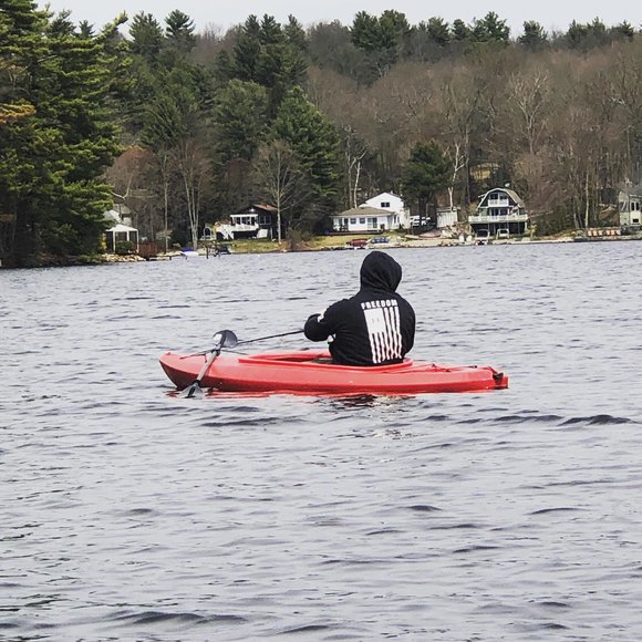 Profile Picture of Nathan Lindsey (@natedog1995) on Poshmark