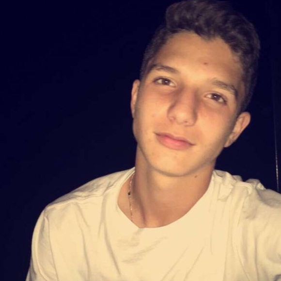 Profile Picture of Dustin Nicholson (@dustin47) on Poshmark
