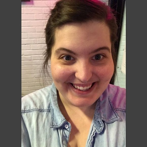 Profile Picture of Calla Smith (@cnsmith814) on Poshmark